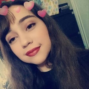 Meet your Posher, Chloe